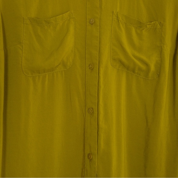 Small button down blouse - Picture 5 of 5